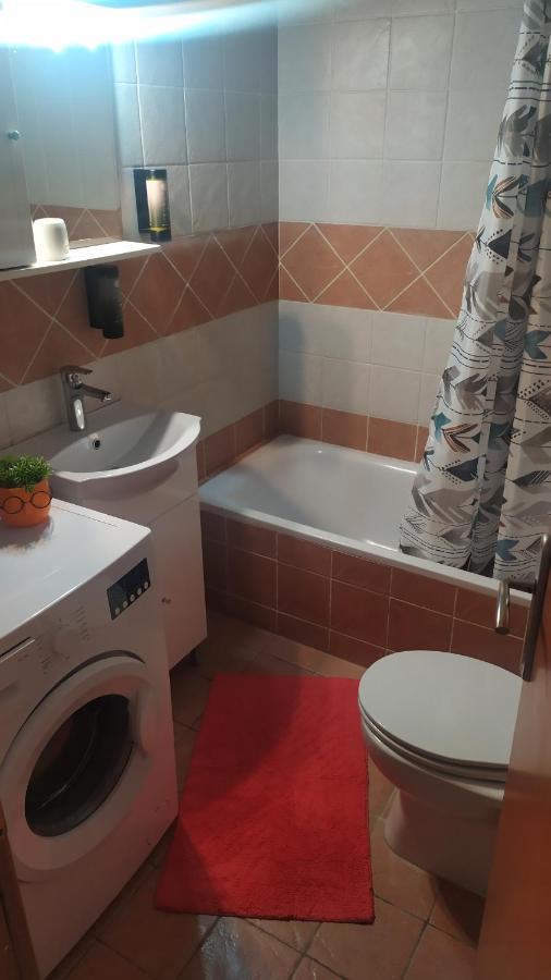 Mama Marina Apartement Near To The Airport Antimachia Bagian luar foto